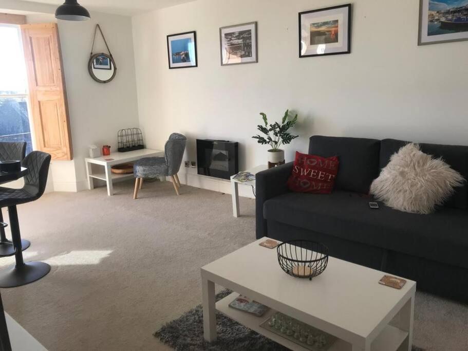 Caldey View Apartment เท็นบี ภายนอก รูปภาพ