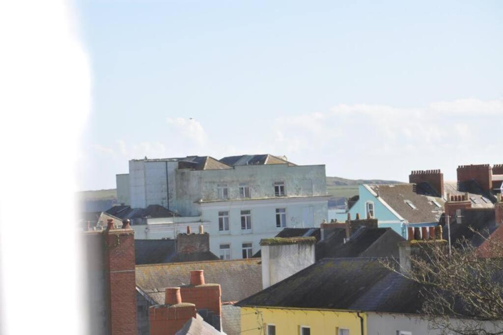 Caldey View Apartment เท็นบี ภายนอก รูปภาพ